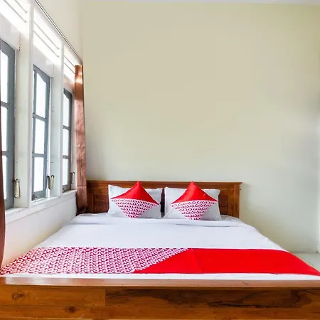 Oyo 3210 Villa Aisya-2