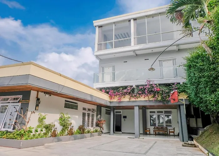 Oyo 803 Toetie Hotel Batu 